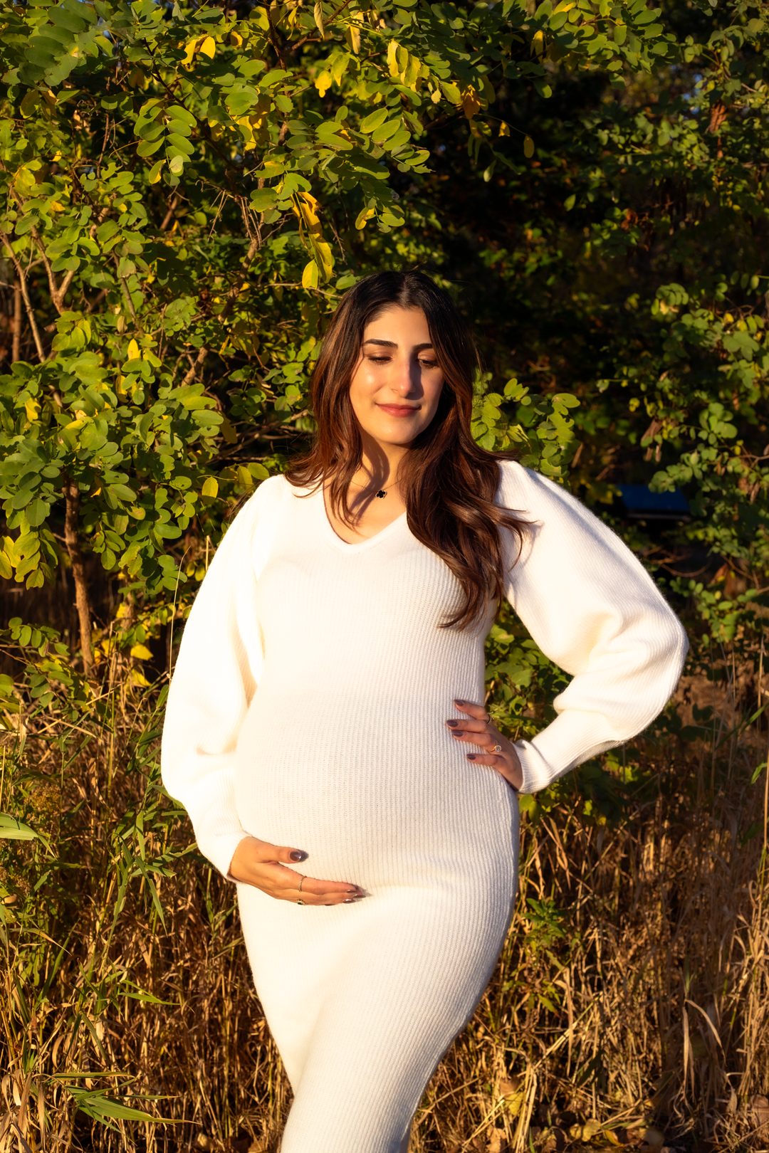 Maternity portrait session in golden light